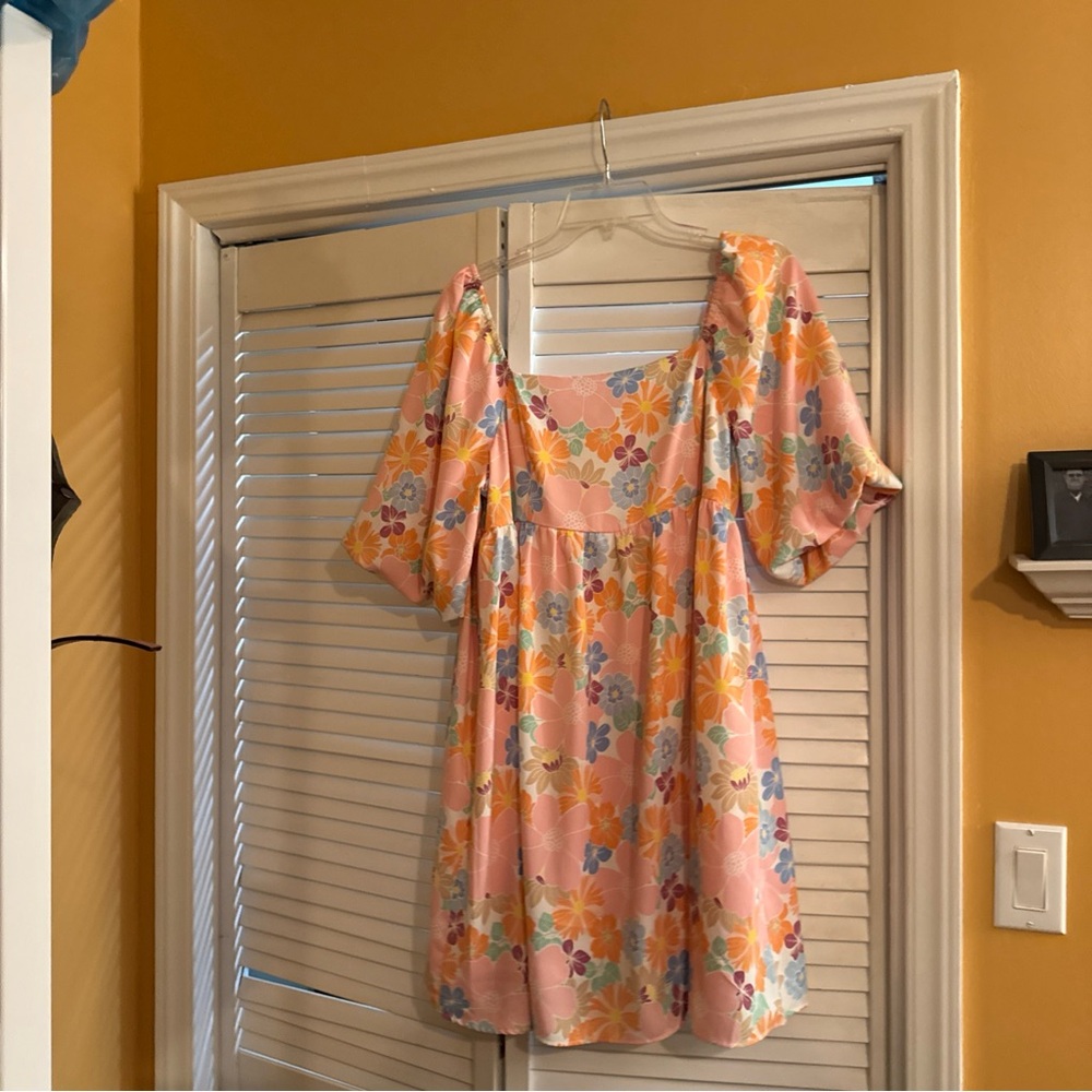 Floral above the knee Dress with Puff Sleeves